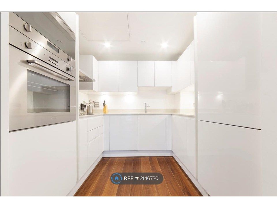 Property photo 2 of 10 Kitchen