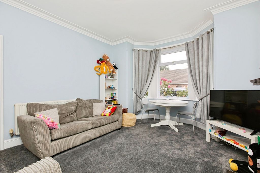 Property photo 3 of 25 Pbox-Img.Jpg