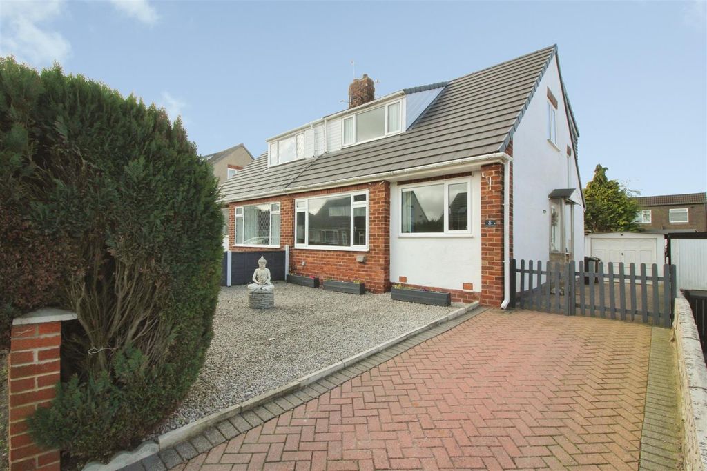 Property photo 1 of 21 Outside