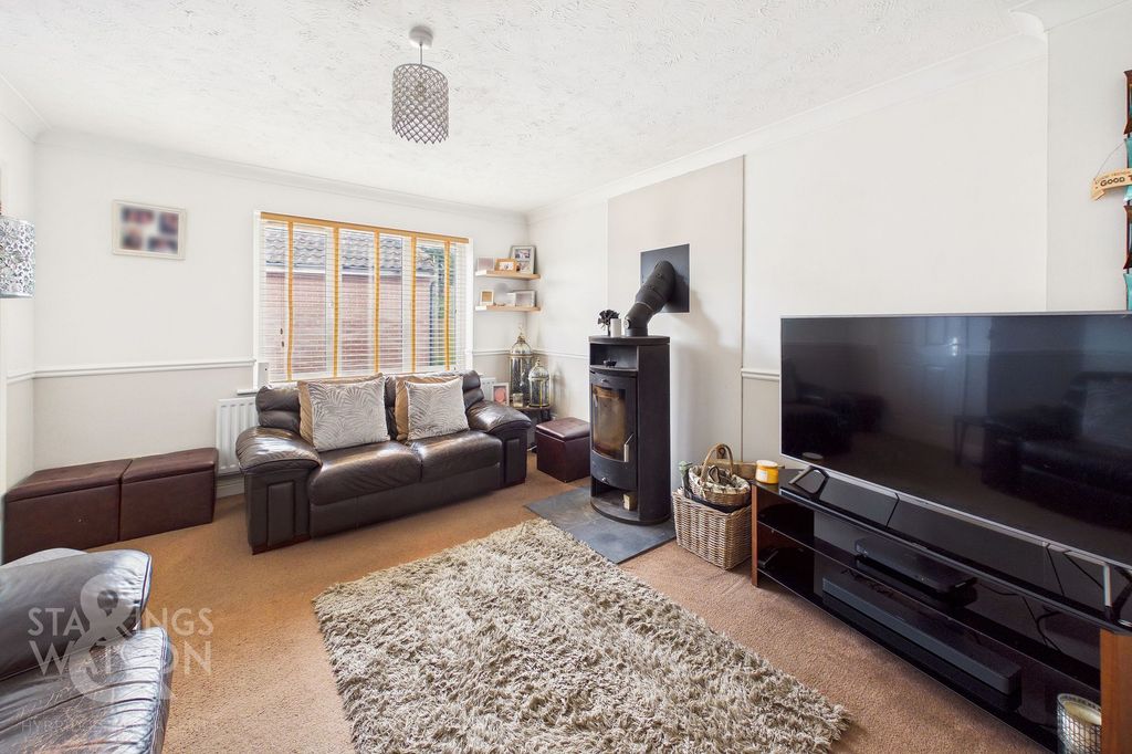 Property photo 2 of 22