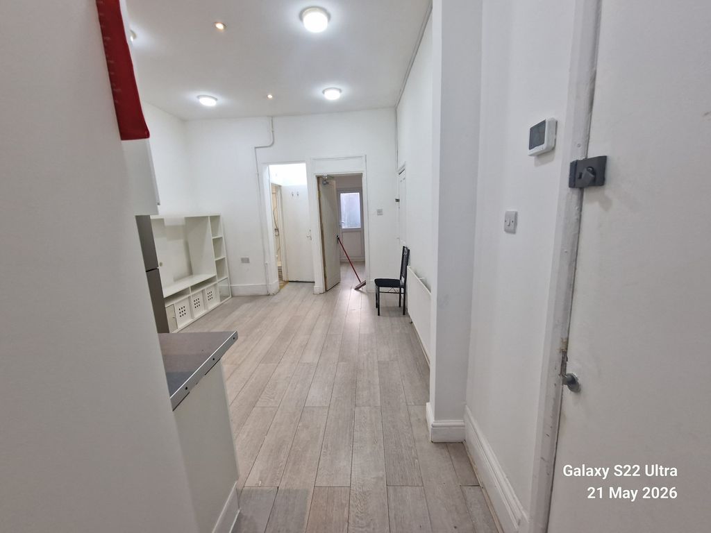 Property photo 2 of 9 Gallery