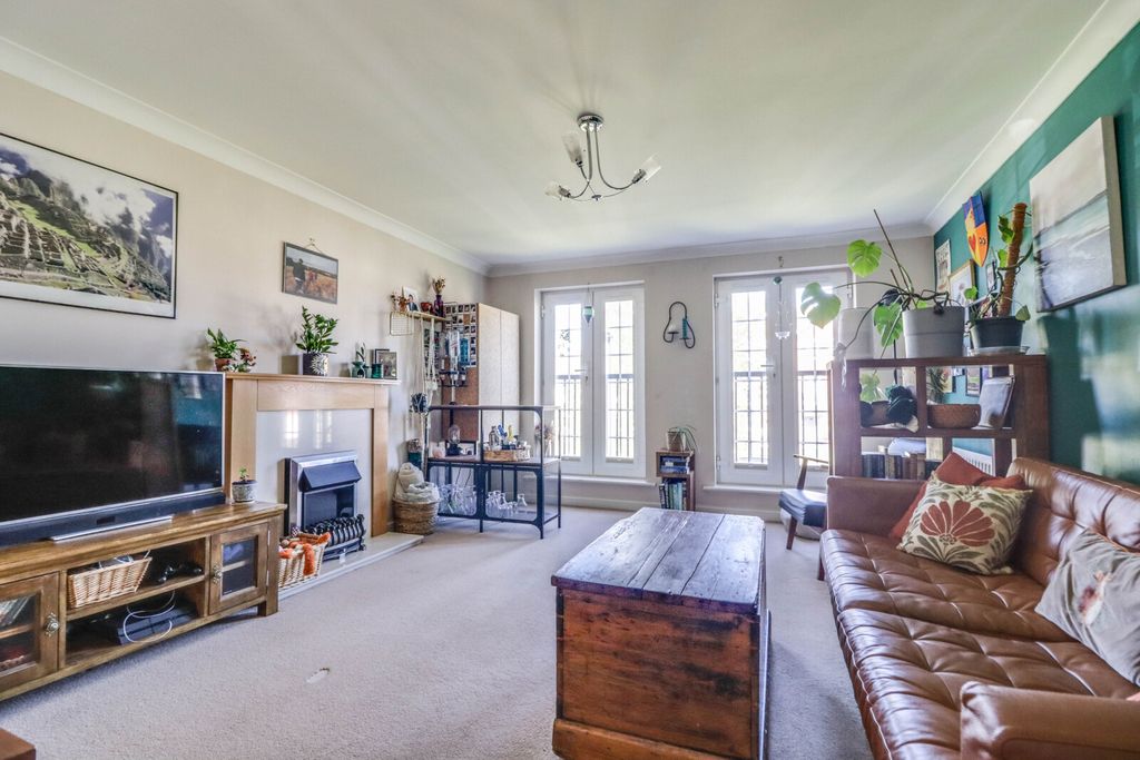 Property photo 3 of 14 Picture No. 12