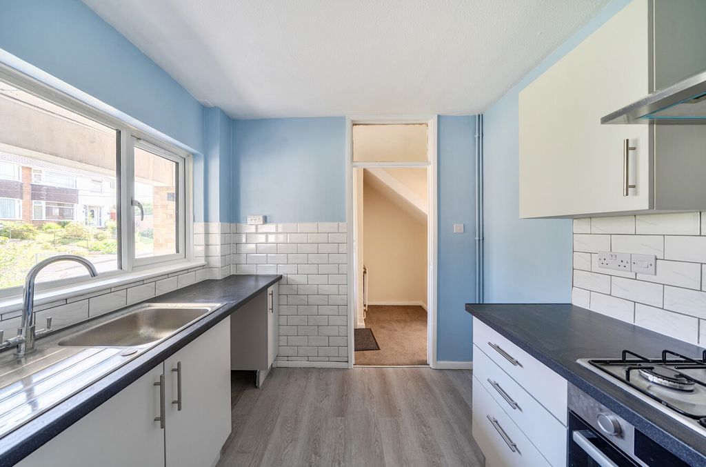 Property photo 3 of 14 1484372-22-6A43Ed...