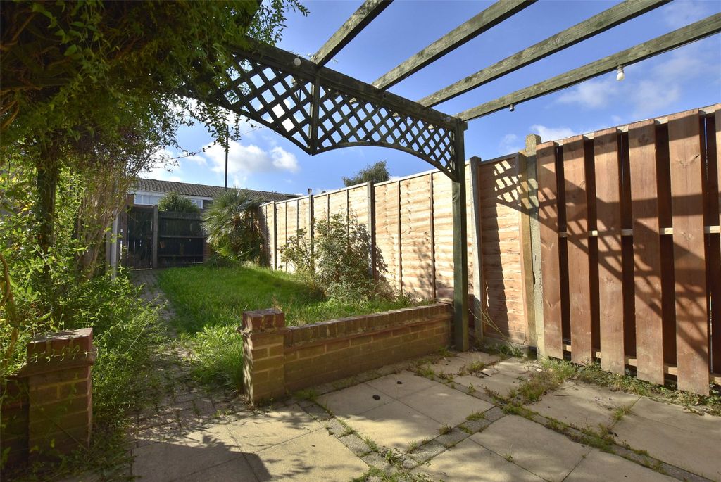 Property photo 3 of 15 Garden