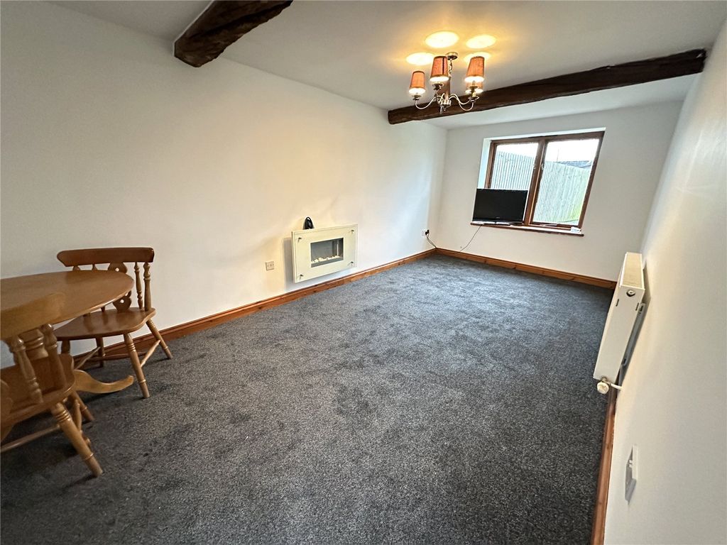 Property photo 2 of 13 Picture No. 11
