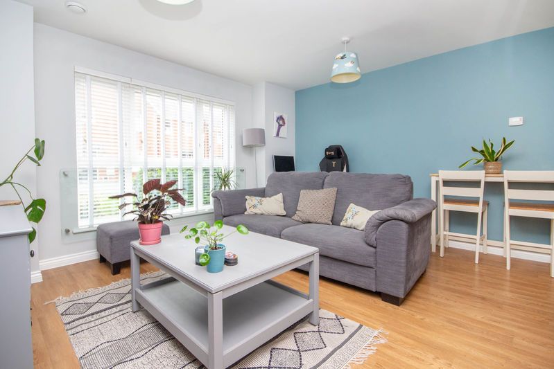 Property photo 3 of 9 Photo 4