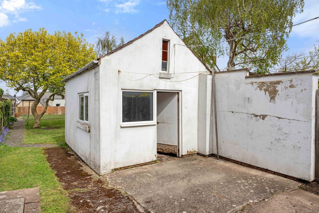 Property photo 3 of 13