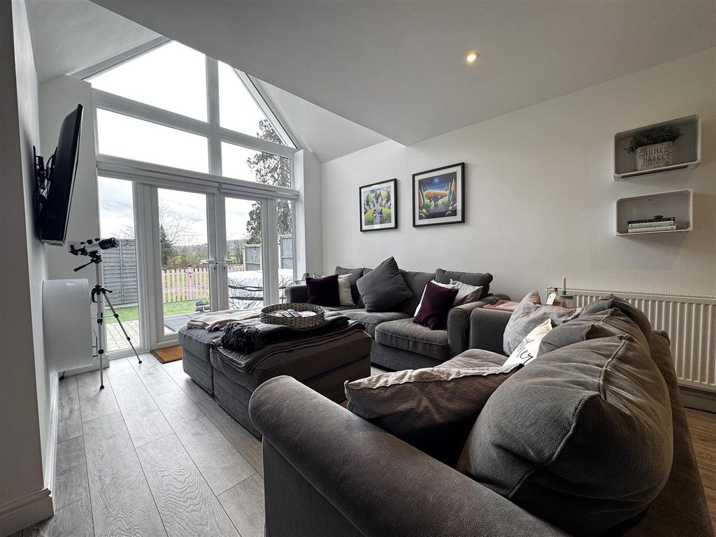 Property photo 3 of 22