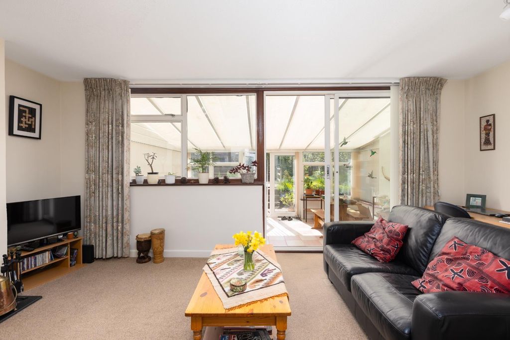 Property photo 1 of 21 94 Charlton Mead Drive-17.Jpg