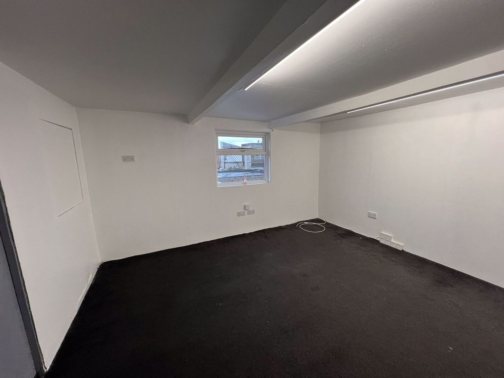 Property photo 2 of 2