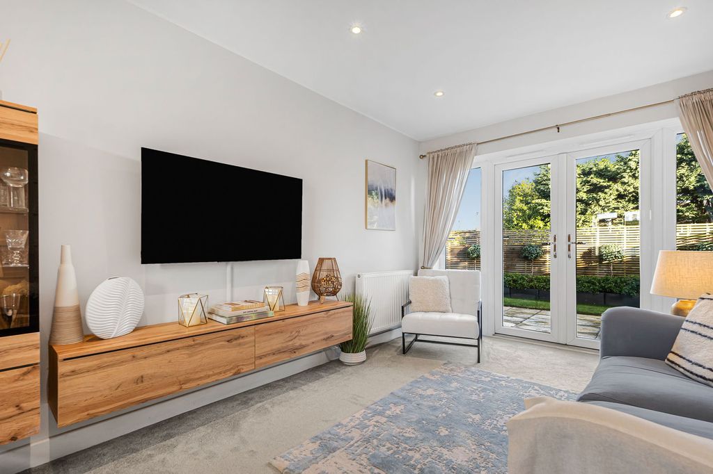 Property photo 3 of 27