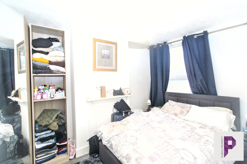 Property photo 3 of 4