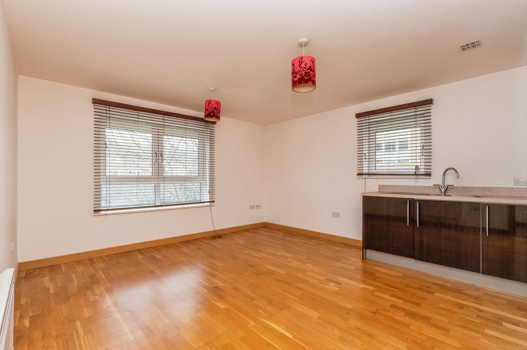 Property photo 3 of 13 Picture