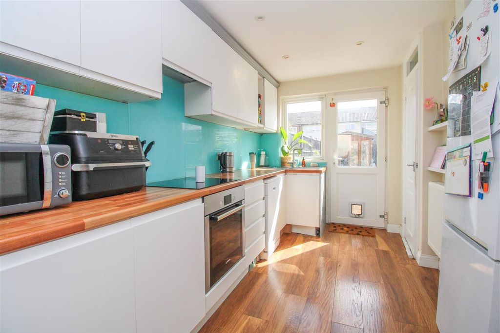 Property photo 2 of 14 Img_4886.Jpg