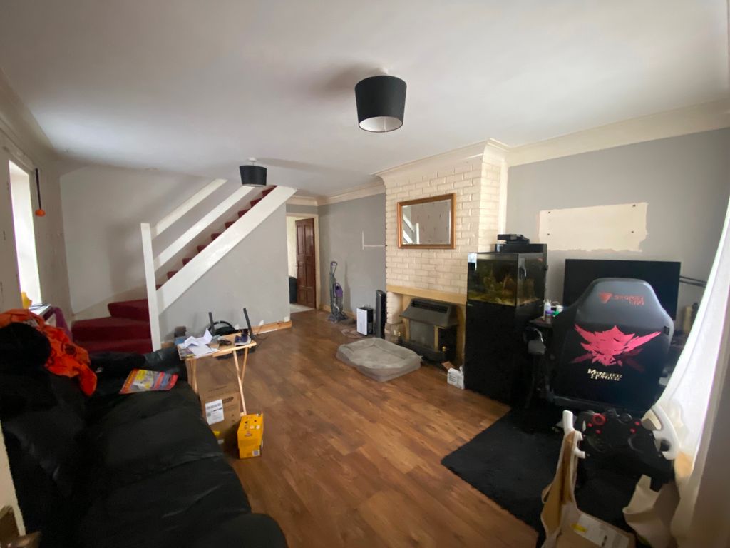 Property photo 3 of 12