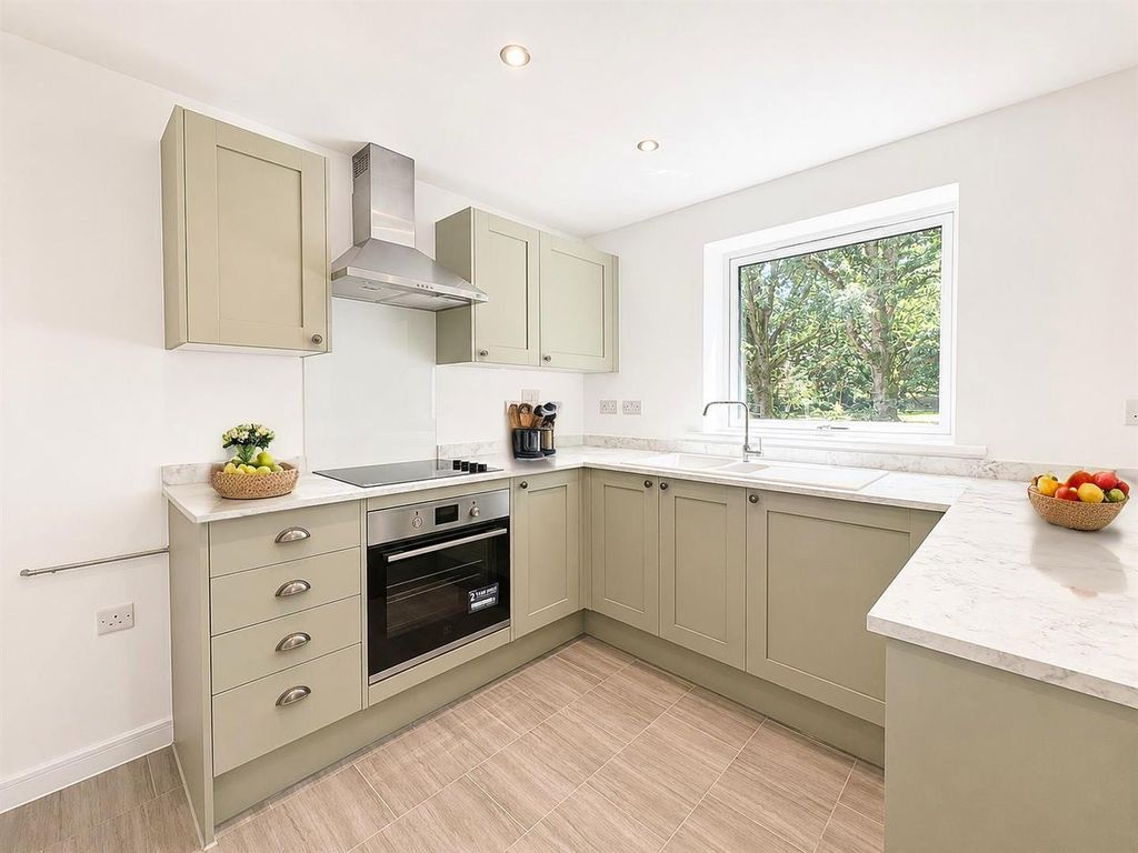 Property photo 2 of 19 Kitchen. - Kitchen - Scandinavian - 5.Png