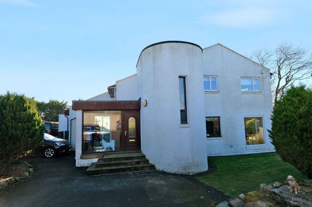Property photo 1 of 67