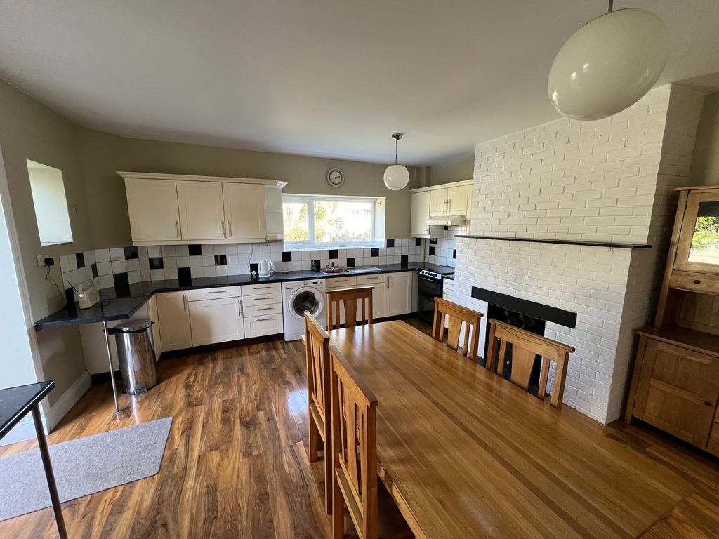 Property photo 2 of 28 Img_9921