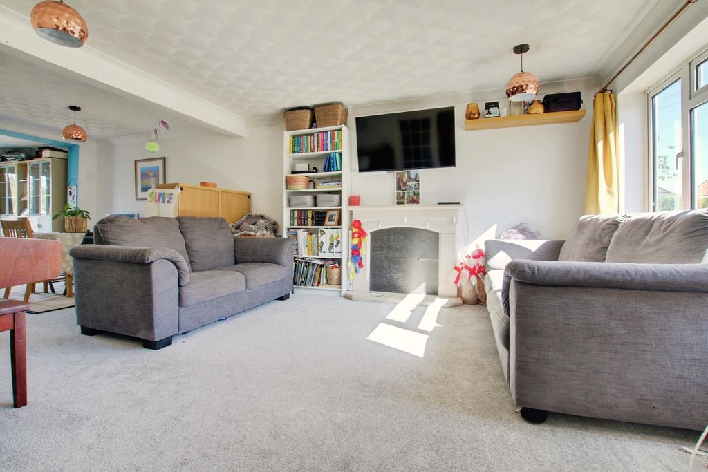 Property photo 2 of 15