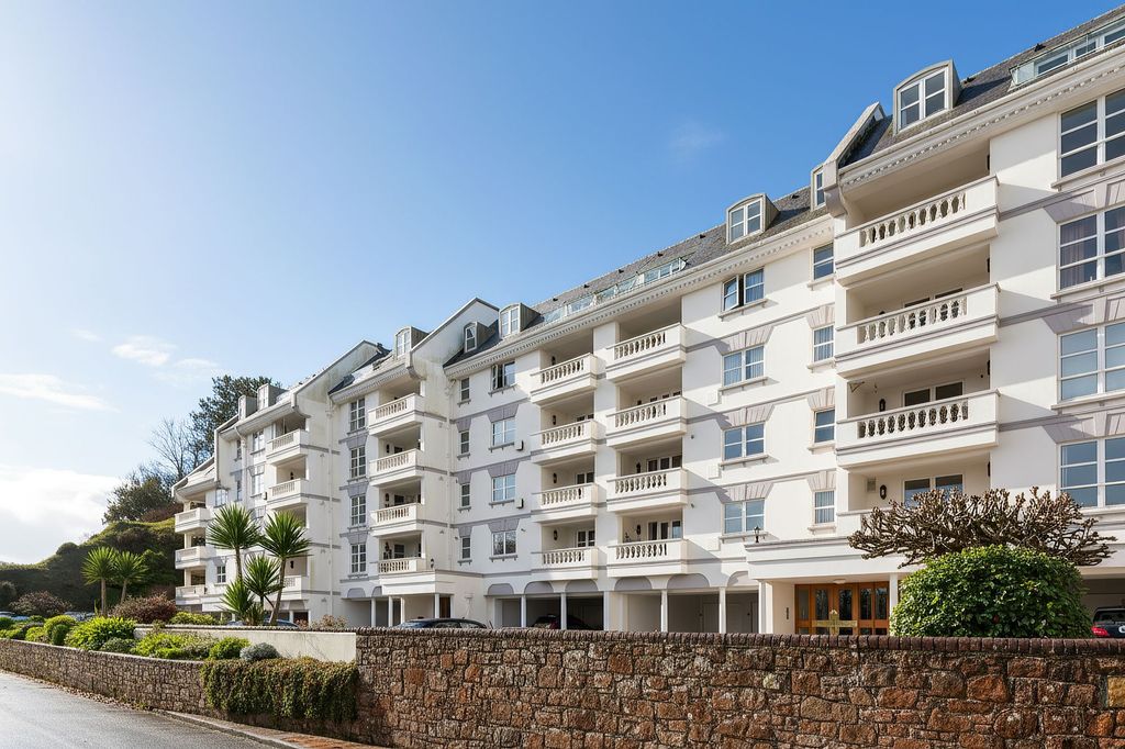 Property photo 1 of 27