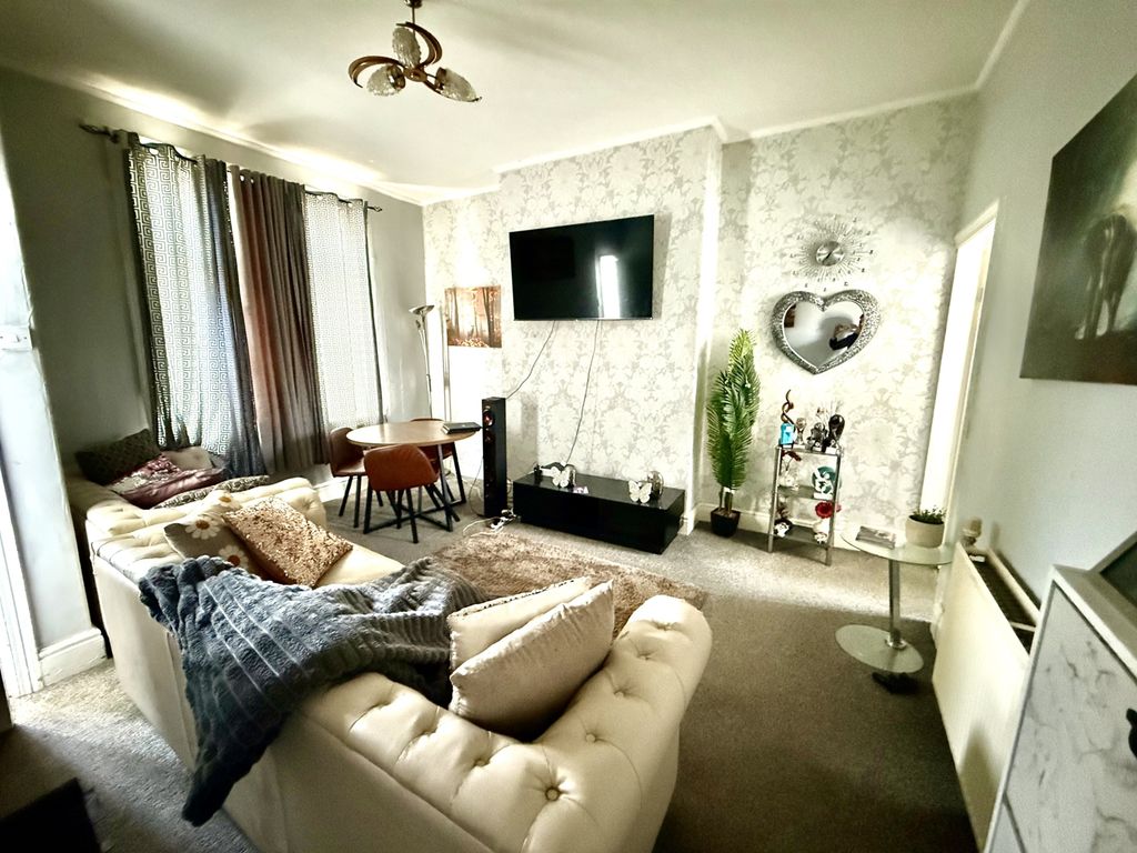 Property photo 3 of 8 Img_4535