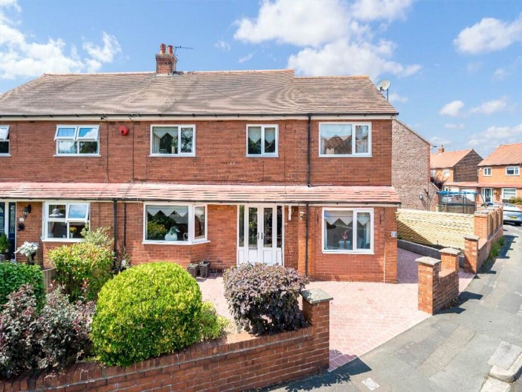 Property photo 1 of 11 Photo-0