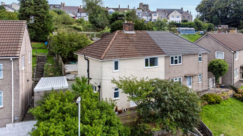 Property photo 1 of 31