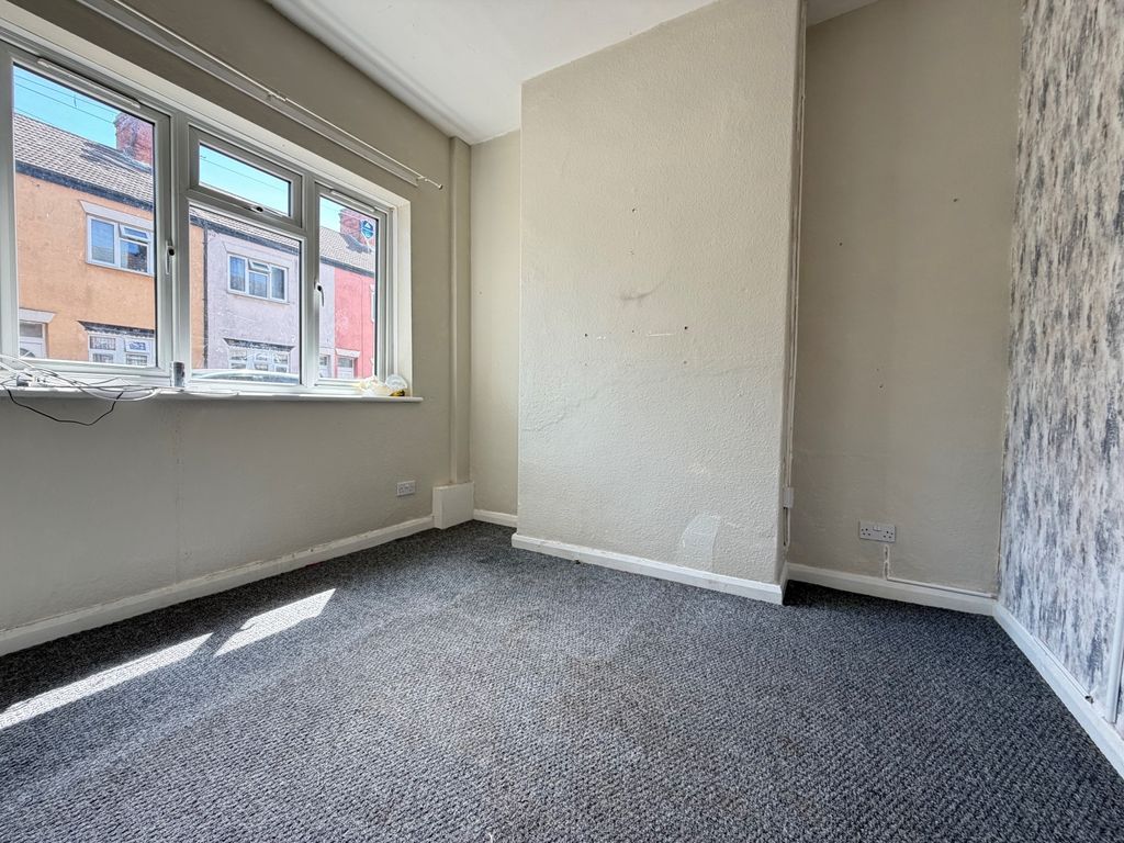 Property photo 2 of 7 l