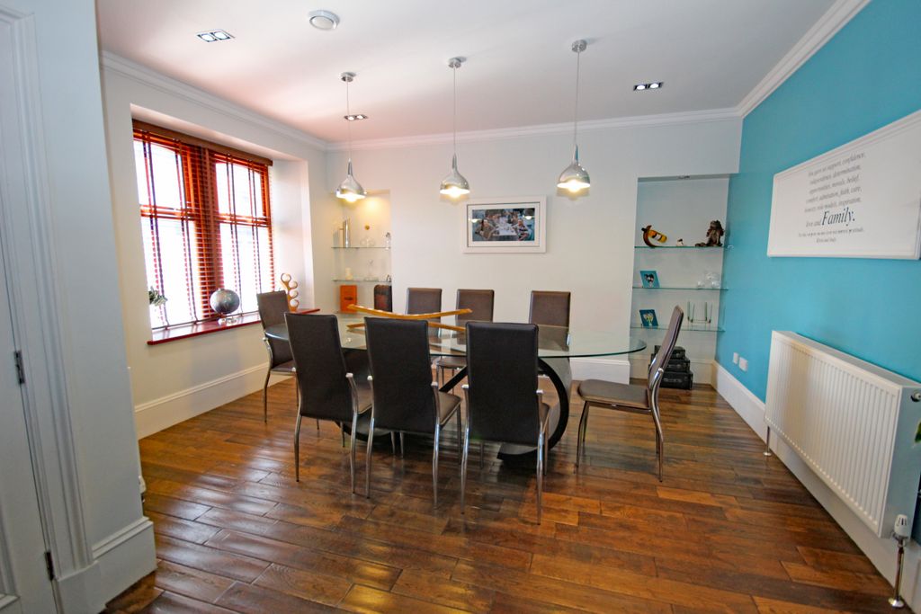 Property photo 3 of 46