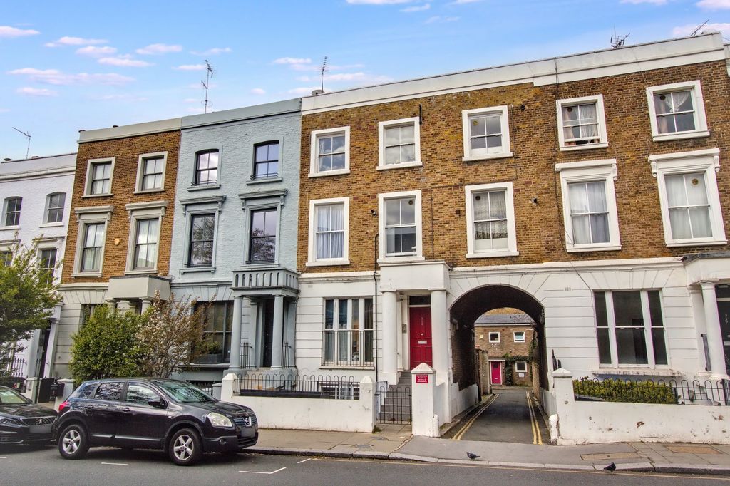 Property photo 2 of 10 318D Westbourne Park Road, Notting Hill, London W11 1Eq