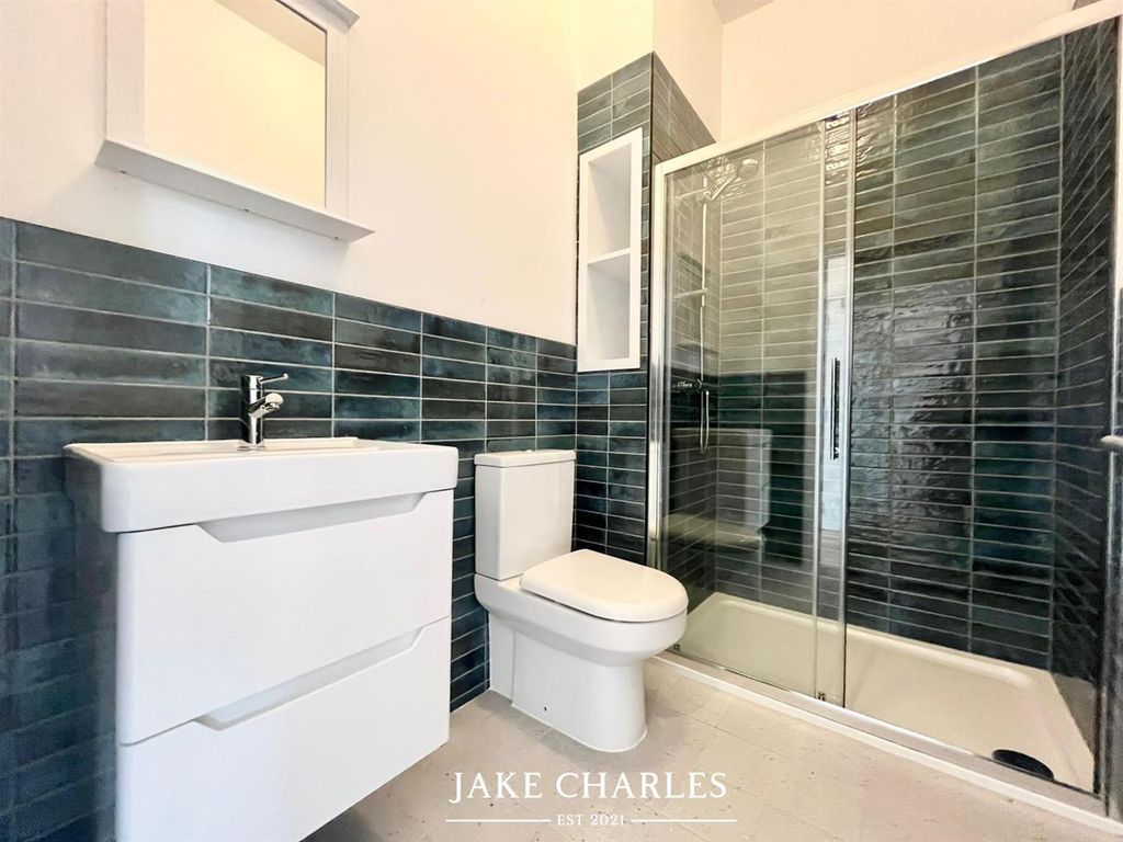 Property photo 3 of 11 6Cf03053-170E-4692-B2c5-2Dba0734F816.Jpg