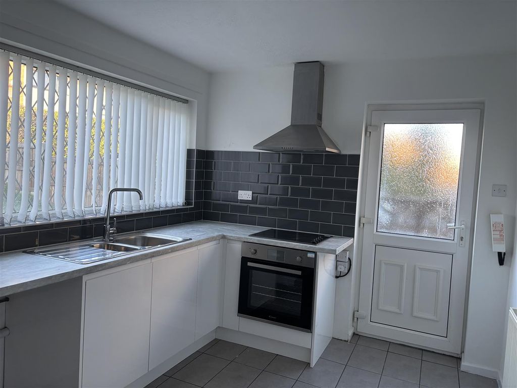 Property photo 3 of 13 Image00028.Jpeg