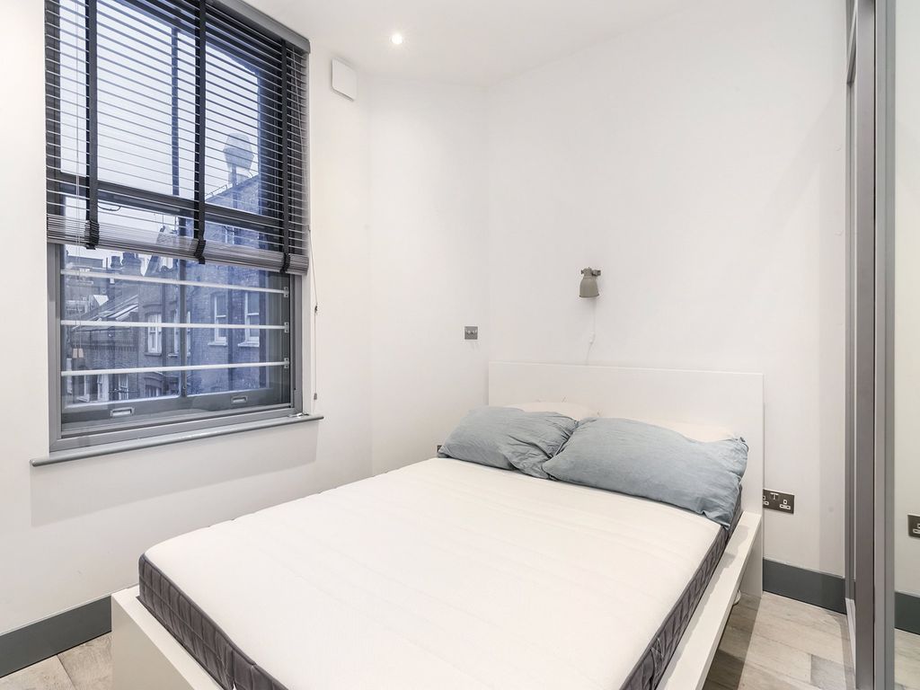Property photo 2 of 4 Shaftesbury Avenue