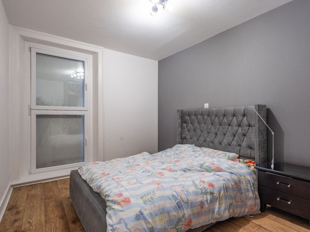 Property photo 3 of 4 4636672
