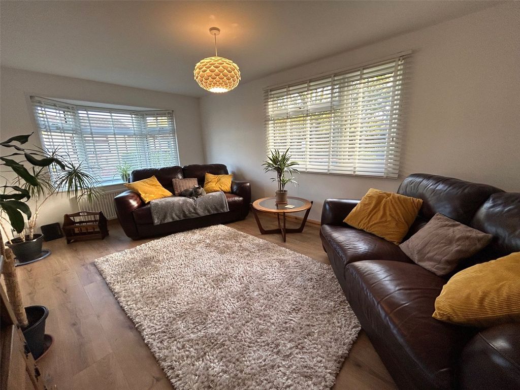 Property photo 2 of 14 Picture No. 11