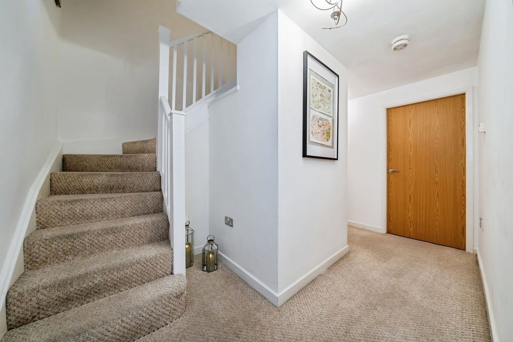 Property photo 2 of 27 Hall/Stairs