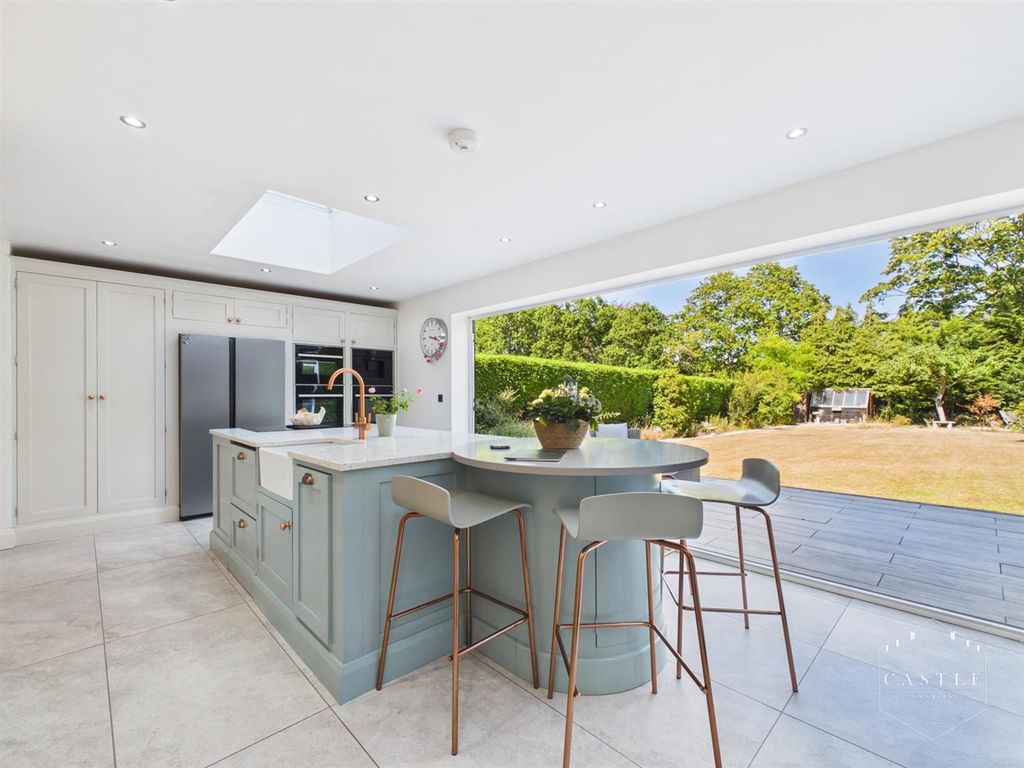 Property photo 3 of 40 Open Plan Living Kitchen