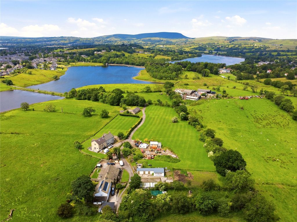 Property photo 2 of 32 Drone