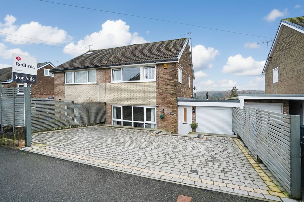 Property photo 1 of 26