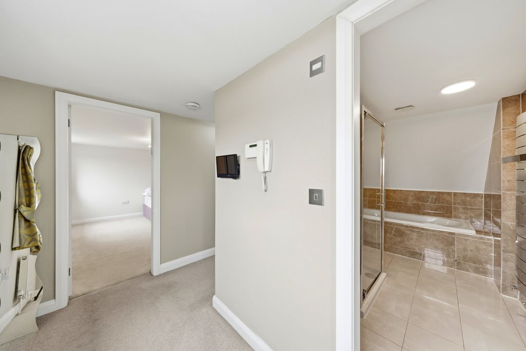 Additional image 37 of 7 bed semi-detached house for saleBroom Lane, Salford M7