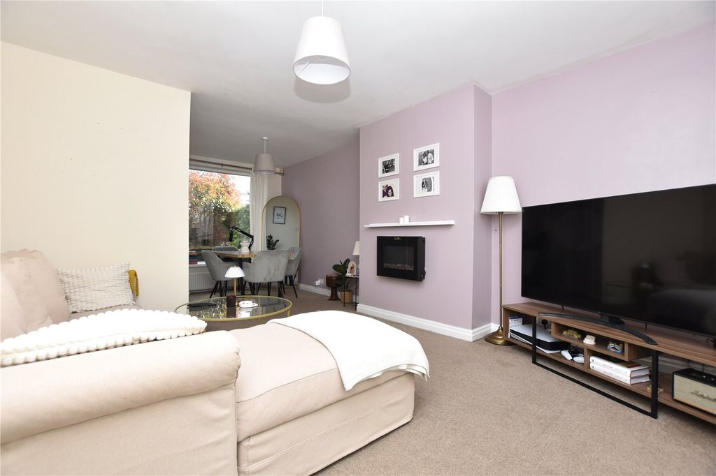 Property photo 2 of 19 Picture No. 10