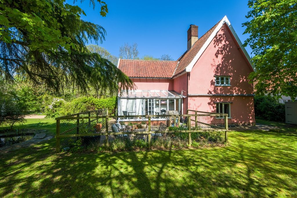 Property photo 3 of 32