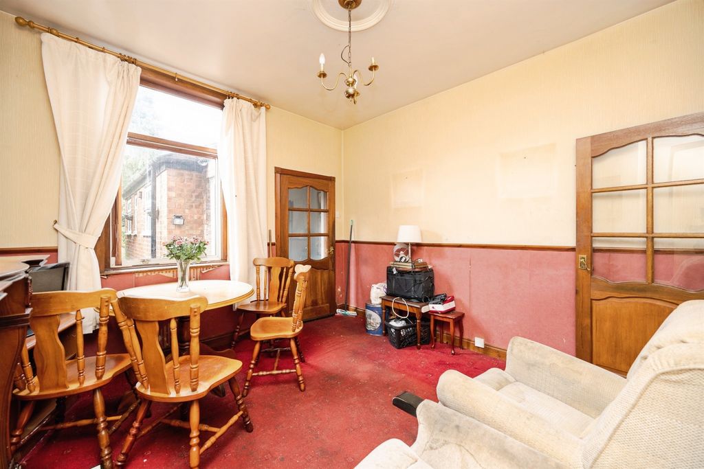 Property photo 3 of 9