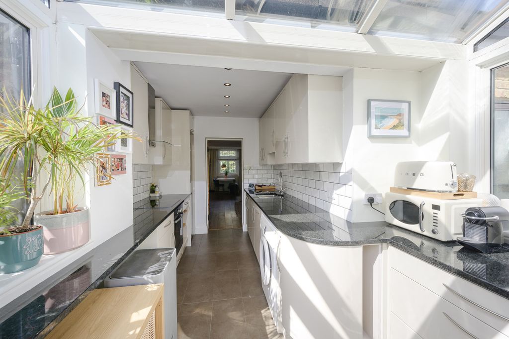Property photo 3 of 18 Picture No. 06