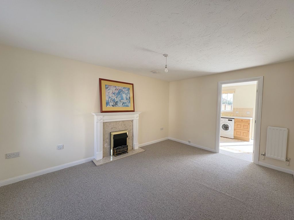 Property photo 3 of 17 Gallery