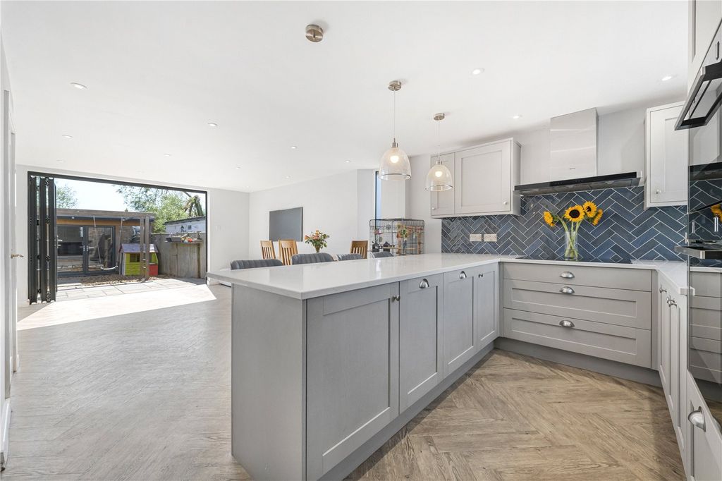 Property photo 2 of 18 Picture No. 06