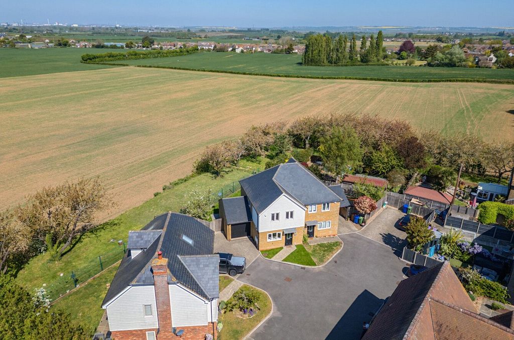 Property photo 2 of 44 Picture No. 20