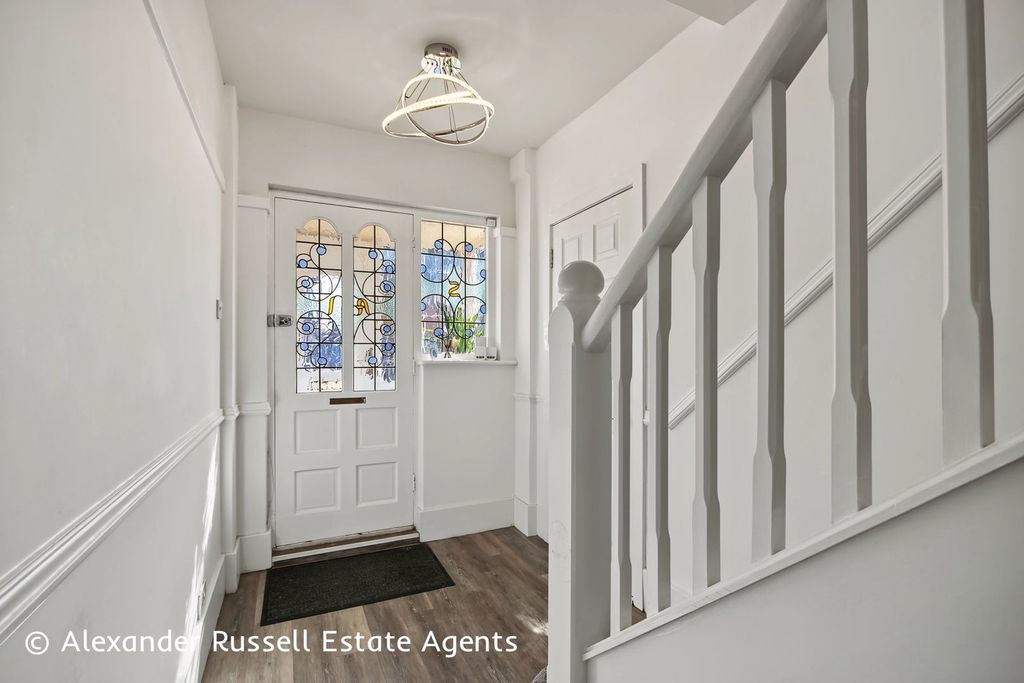 Property photo 3 of 35
