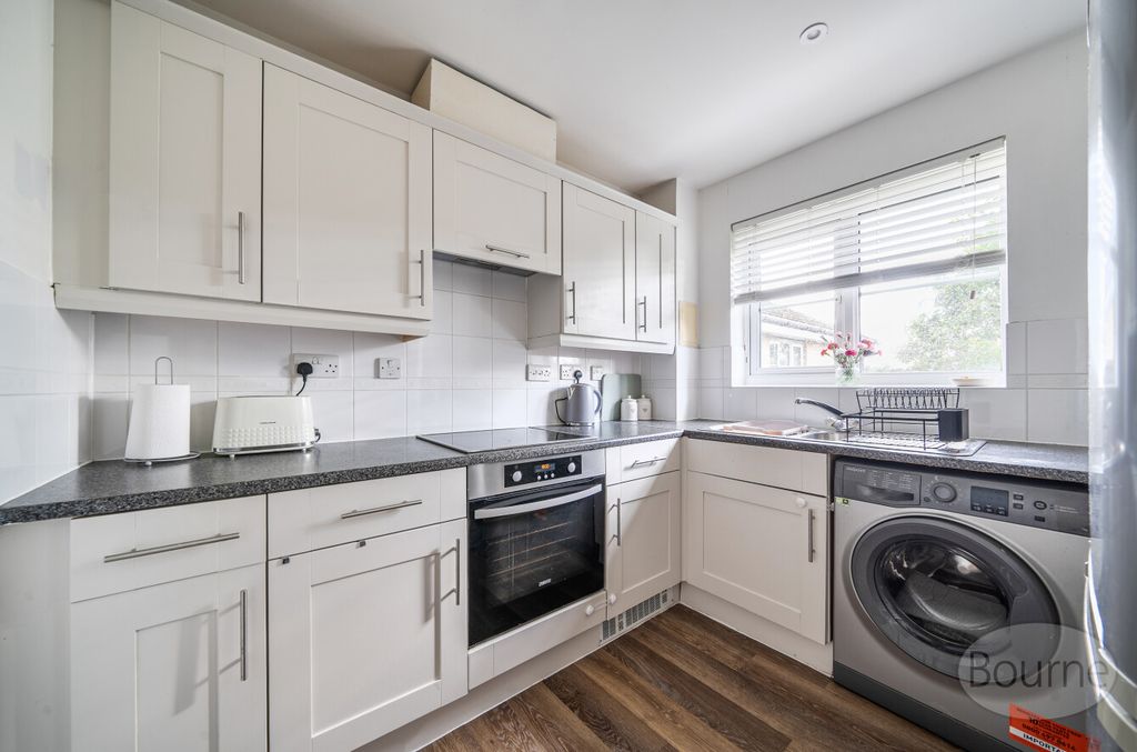 Property photo 3 of 12 58434578-0Aff-4Bb...