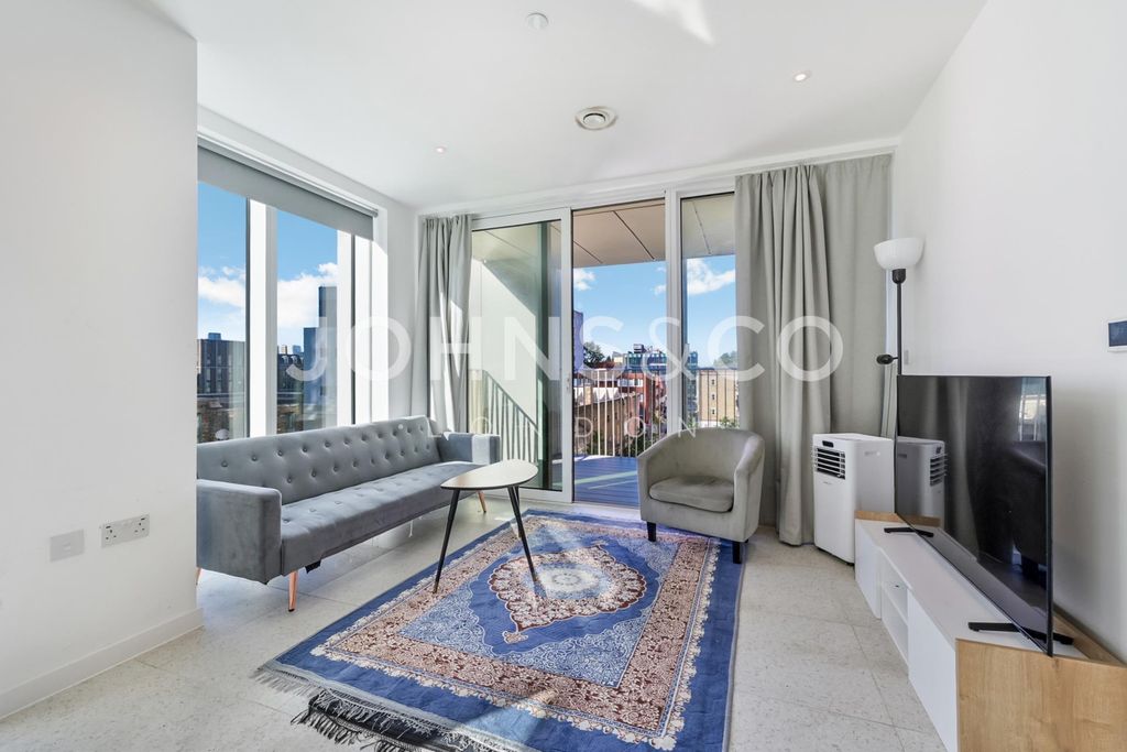 Property photo 2 of 19